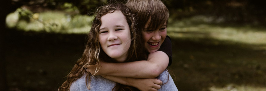 Artikel - ‘Mijn zus was het slachtoffer, maar ik ben ook beschadigd’